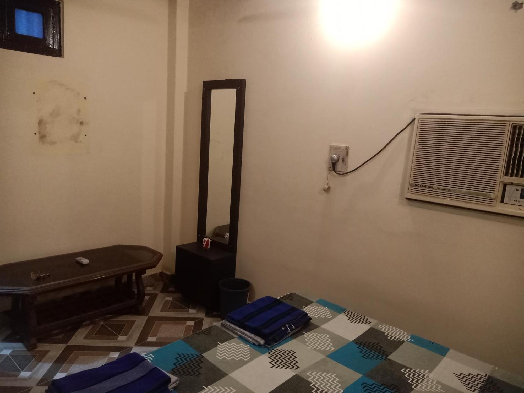 ורנאסי Scindhia Guest House מראה חיצוני תמונה