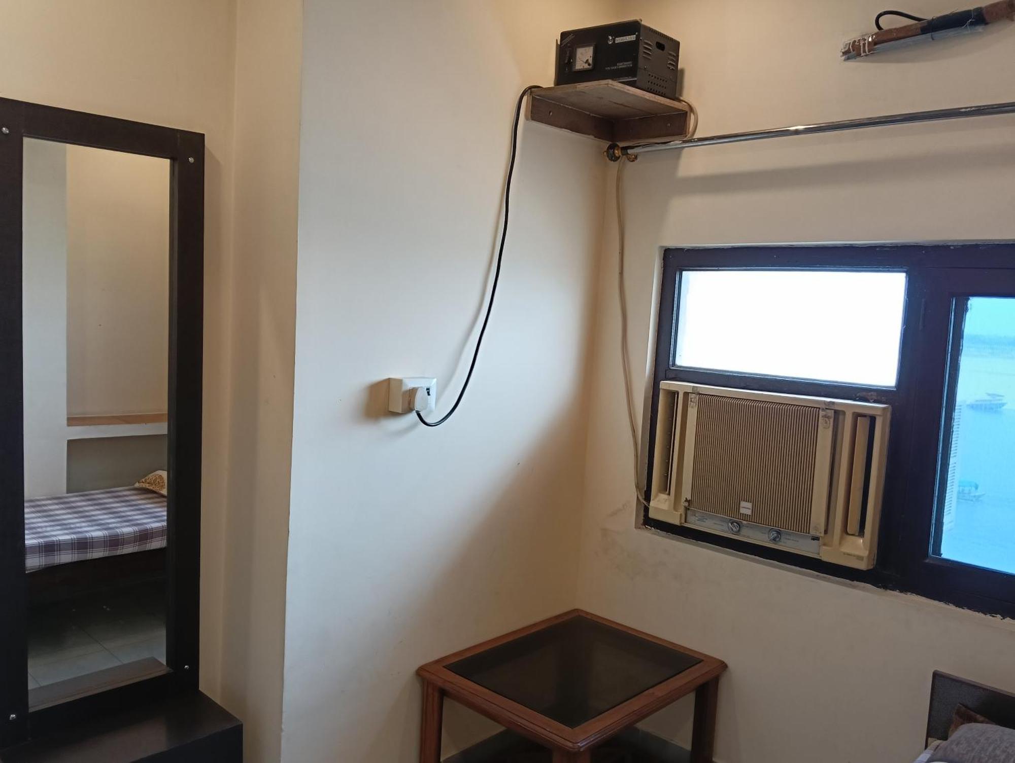 ורנאסי Scindhia Guest House מראה חיצוני תמונה